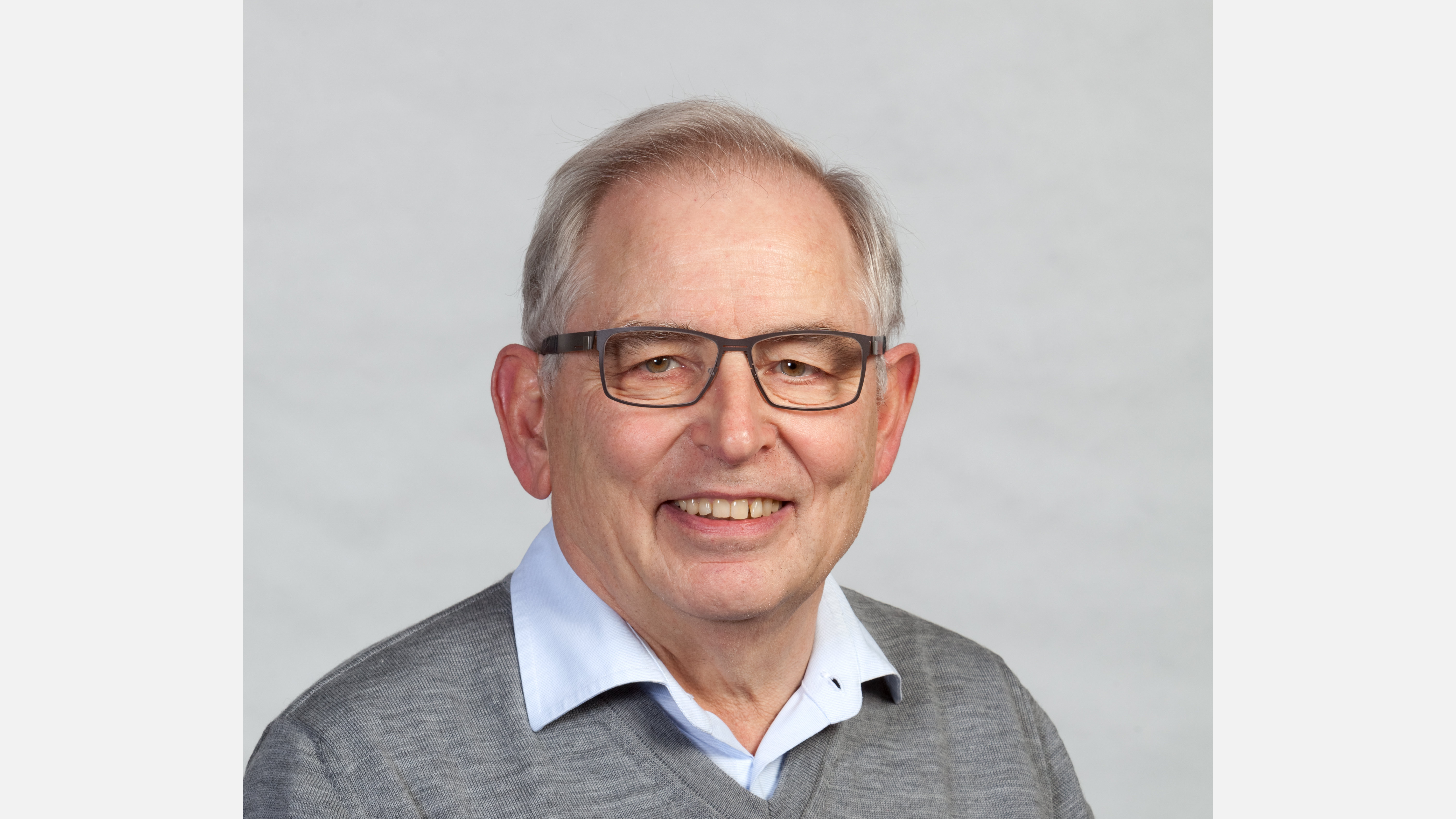 Dr. Achim Stiebing